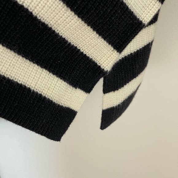 & Other Stories Oversized Striped Half Zip Sweater in Black & White Size M - Picture 5 of 7